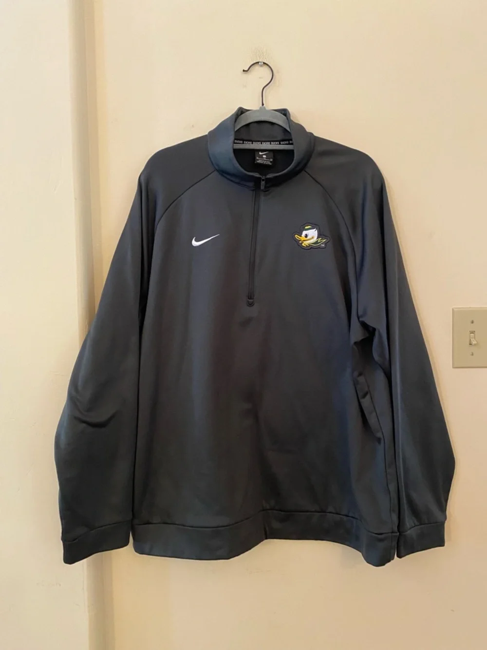 Nike Oregon Ducks Therma-FIT Quarter Zip Pullover Jacket Mens XL Charcoal Gray